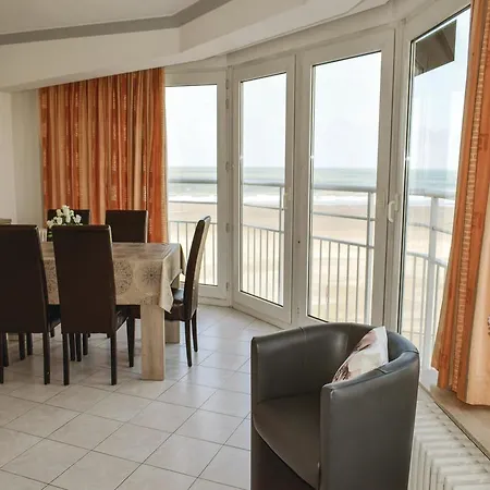 Lejlighed Two-bedroom With Sea View 05