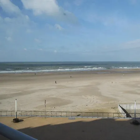 Lejlighed Two-bedroom With Sea View 05 *